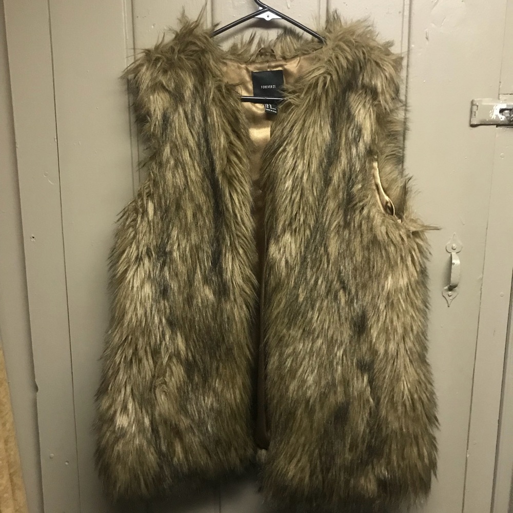 Forever 21 Faux fur vest